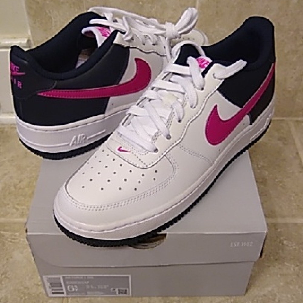 Nike White and Pink Air Sneakers